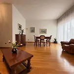 Residenza Leone Della Scala アパート